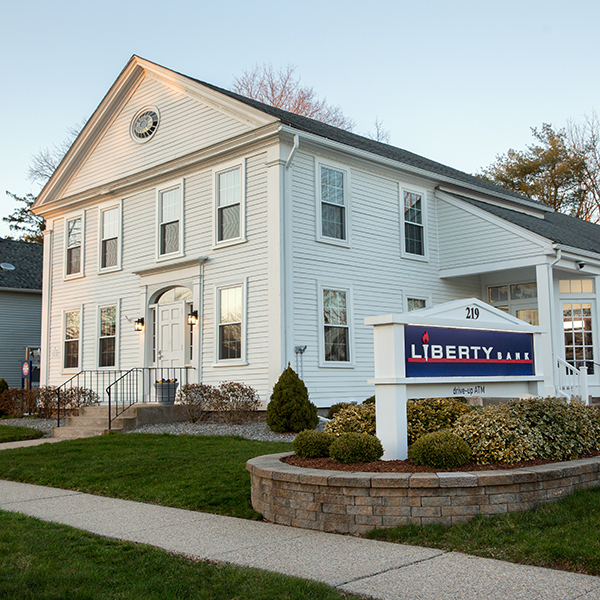 Empire ＆Liberty BANK Santander Bank Inks 6K-SF Deal for New Branch Near Grand Central